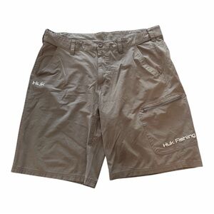 Huk Men's Grey Cargo Fishing Shorts 5 pockets- size XL